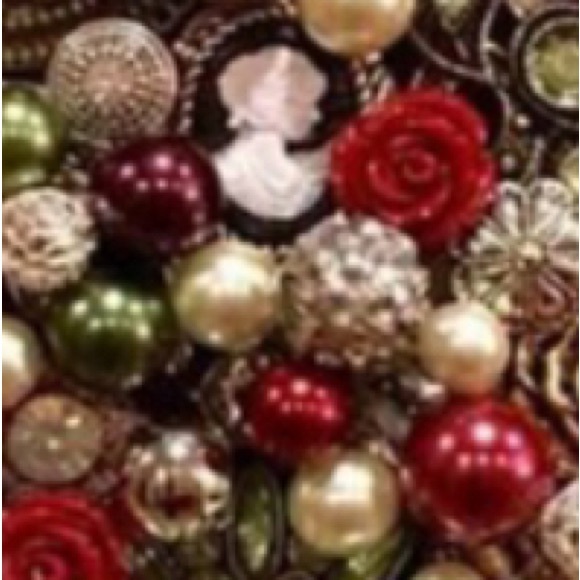 ❤️ChristmasMAKE OFFER🎄 - Picture 3 of 16